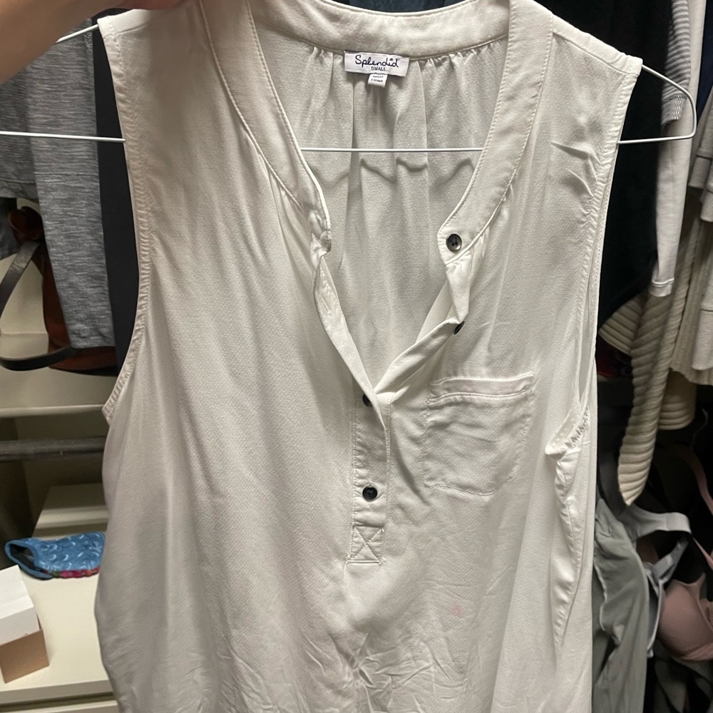 White splendid size small top